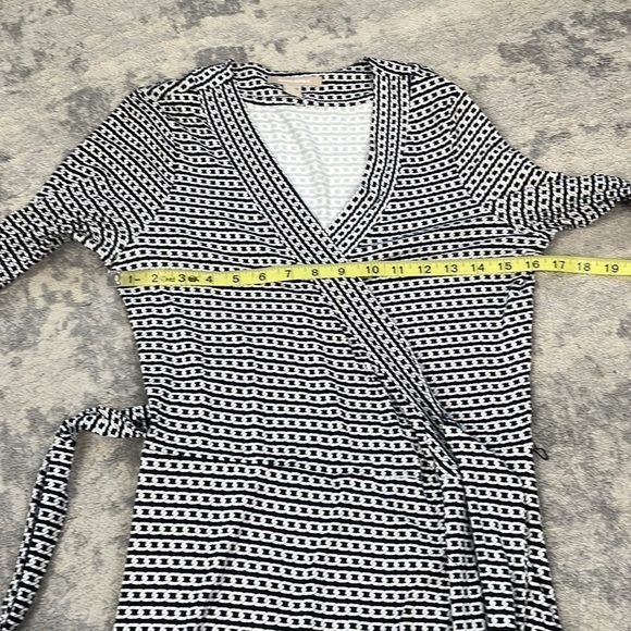 Banana Republic Gemma Chain Print Wrap Dress Long Sleeve Stretch Jersey Sz M - Picture 7 of 11